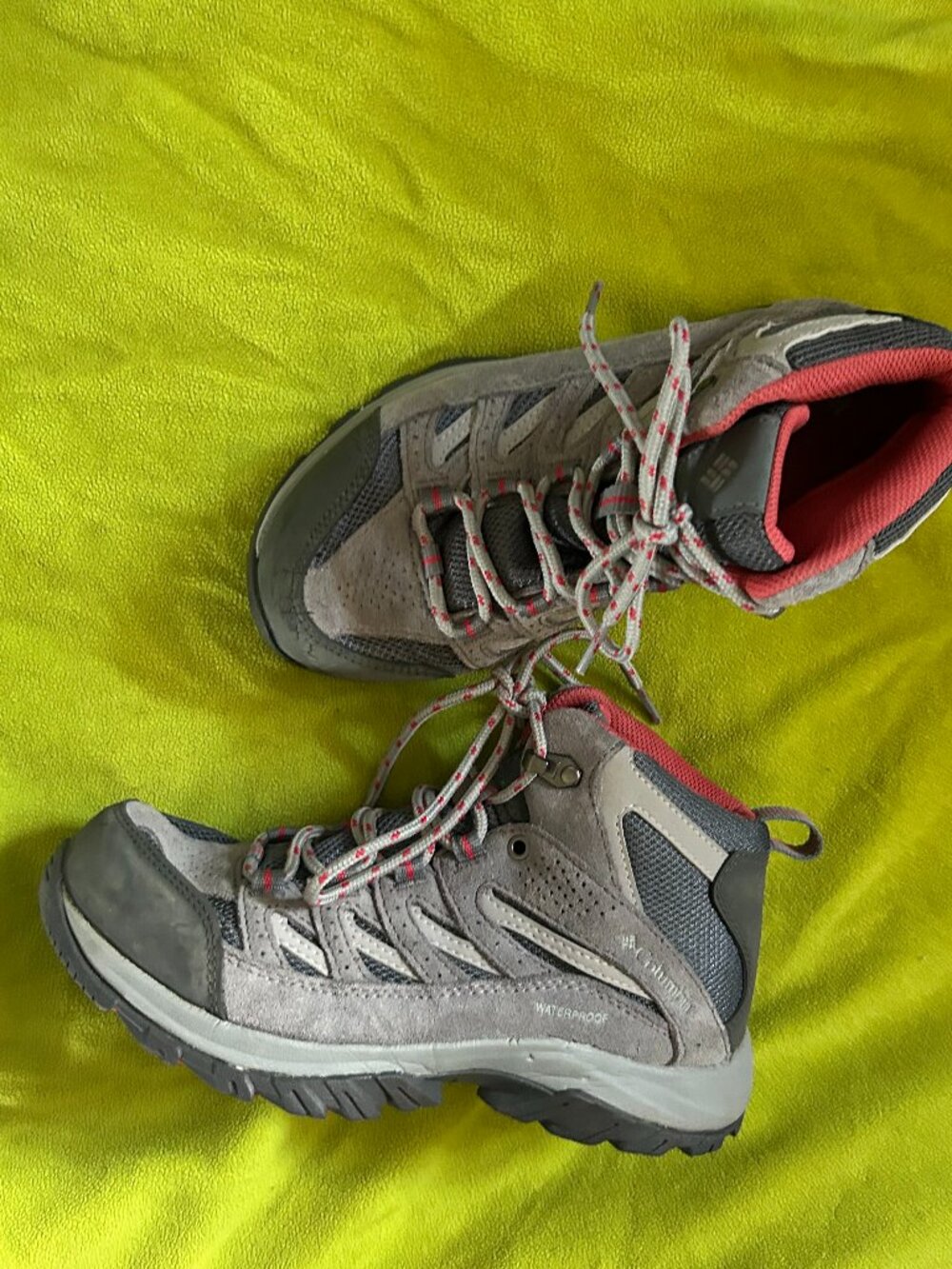 Columbia gray womens size 81/2 hiking outdoor shoes shoe 8.5 8 1/2 gorpcore